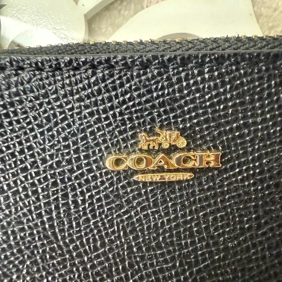 Coach Logo Cross-grain Mini Skinny ID Case with keychain loop - Picture 10 of 11